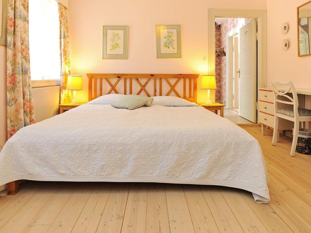 12 Person Holiday Home In Ullerslev Eksteriør bilde